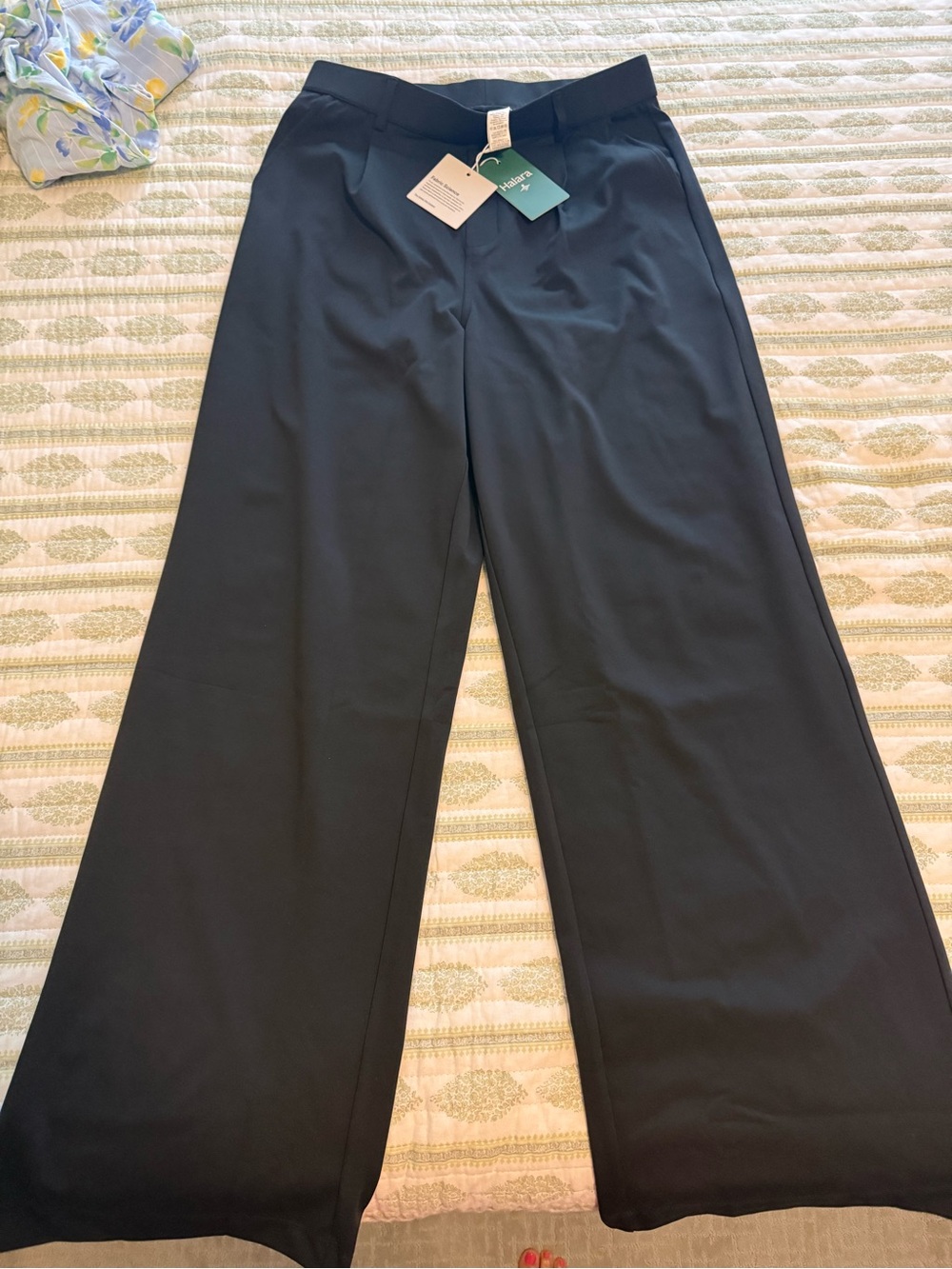 Halara Flex Black Pleated Women's Dress Pants
